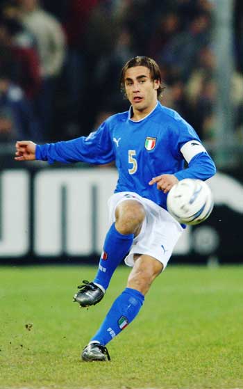 圣吉罗斯主帅：马竞有弱点也会丢球，我们不是来这里旅游的